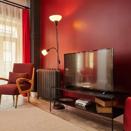 Stunning 2br 1 Min Metro&galata Апартаменты Стамбул