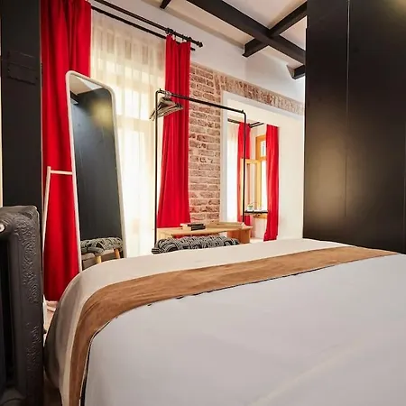 Апартаменты Stunning 2br 1 Min Metro&galata *