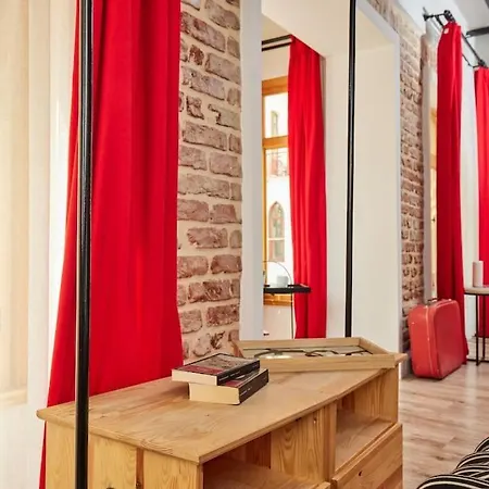 Apartment Stunning 2br 1 Min Metro&galata