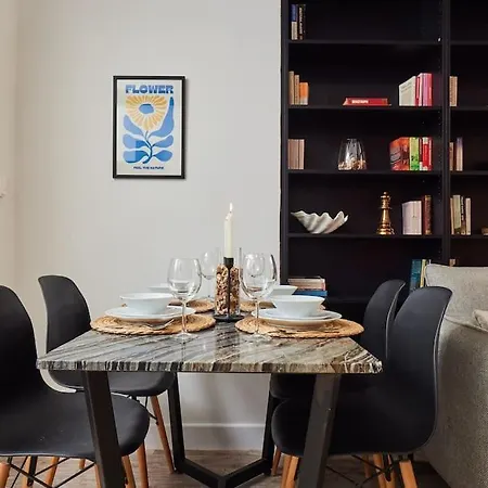 Stunning 2br 1 Min Metro&galata Apartment *