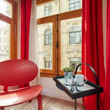 Stunning 2br 1 Min Metro&galata Apartment