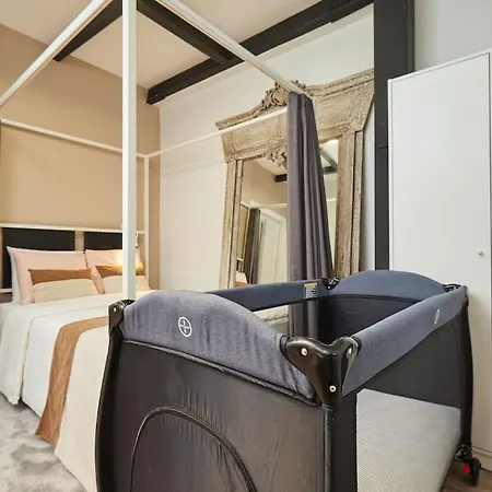 Stunning 2br 1 Min Metro&galata 아파트